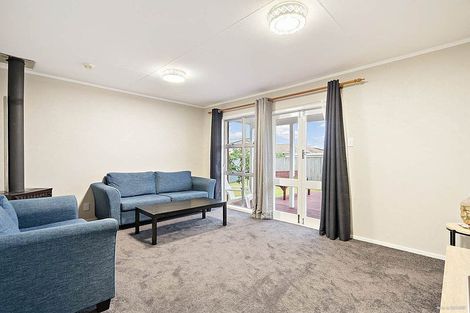 Photo of property in 64 Old Wairoa Road, Papakura, 2110