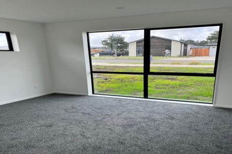 Photo of property in 19 Opouatu Avenue, Glenbrook, Waiuku, 2681