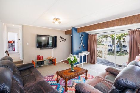 Photo of property in 39 Apollo Parade, Milson, Palmerston North, 4414