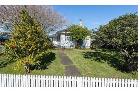 Photo of property in 3 Mclean Avenue, Papatoetoe, Auckland, 2025