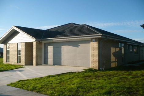 Photo of property in 12 Maxwell Road, Pukekohe, 2120