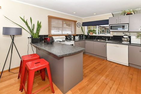 Photo of property in 9 Mail Avenue, Weymouth, Auckland, 2103