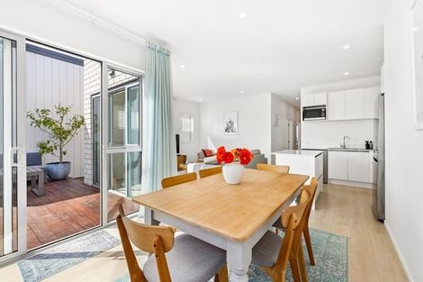 Photo of property in 15 Heri Lane, Westgate, Auckland, 0814