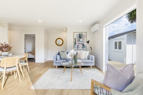 Photo of property in 2/13 Oregon Avenue, Avondale, Auckland, 1026