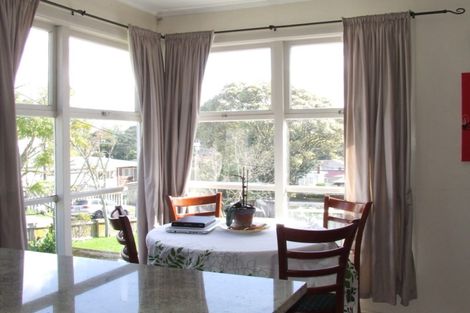 Photo of property in 8 Winifred Avenue, Bayview, Auckland, 0629
