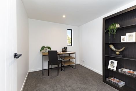 Photo of property in 142 West Harbour Drive, West Harbour, Auckland, 0618