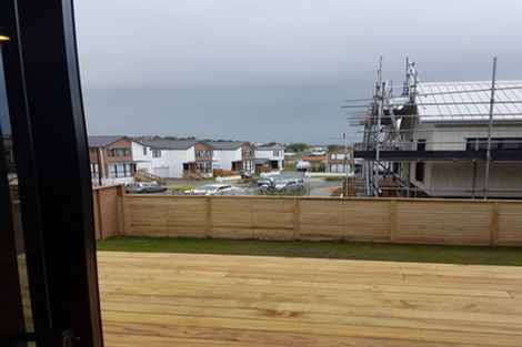 Photo of property in 9 Seafarer Crescent, Stanmore Bay, Whangaparaoa, 0932