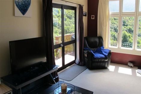 Photo of property in 33 Kiwi Street, Saint Leonards, Dunedin, 9022