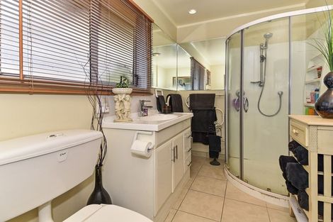 Photo of property in 9 Mail Avenue, Weymouth, Auckland, 2103