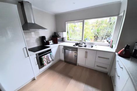 Photo of property in 2/73 Newhaven Terrace, Mairangi Bay, Auckland, 0630