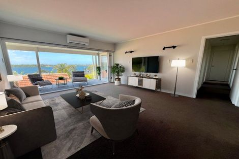 Photo of property in 1/29 Pupuke Road, Takapuna, Auckland, 0622