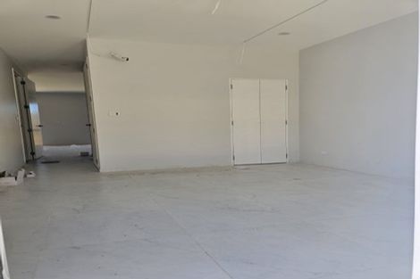 Photo of property in 52c Hutchinsons Road, Bucklands Beach, Auckland, 2014
