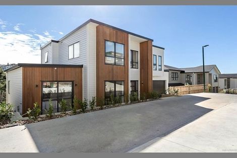 Photo of property in 18 Para Close, Fairview Heights, Auckland, 0632