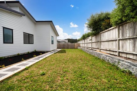 Photo of property in 7 Cutfield Lane, Kumeu, 0810