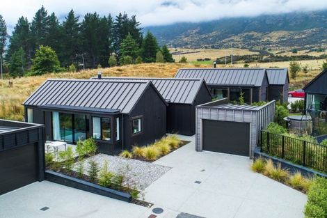 Photo of property in 13 Kotuku Lane, Jacks Point, Queenstown, 9371