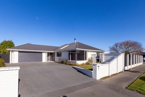 Photo of property in 2 Forest Drive, Parklands, Christchurch, 8083