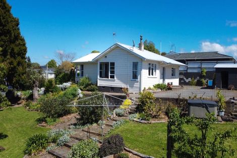Photo of property in 32 Cole Street, Dannevirke, 4930