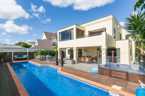 Photo of property in 15 Charles Street, Westshore, Napier, 4110