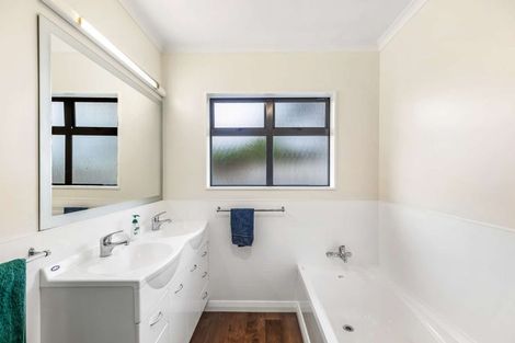 Photo of property in 49 Peppertree Glade, Kelvin Grove, Palmerston North, 4414