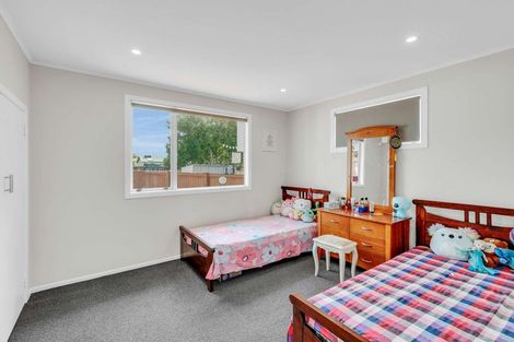 Photo of property in 7 Woodvale Road, Glen Eden, Auckland, 0602