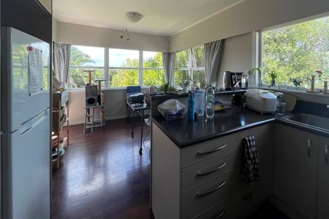 Photo of property in 129 Forrest Hill Road, Forrest Hill, Auckland, 0620