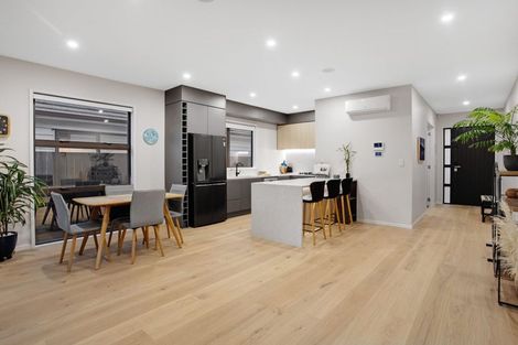 Photo of property in 12 Tarras Road, Kumeu, 0810