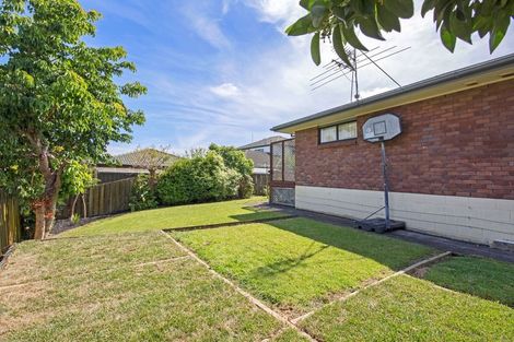 Photo of property in 13 Fieldstone Court, Northpark, Auckland, 2013