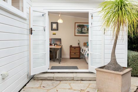 Photo of property in 19 Oliver Road, Eastern Beach, Auckland, 2012