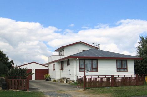 Photo of property in 28 Landview Road, Parkvale, Tauranga, 3112
