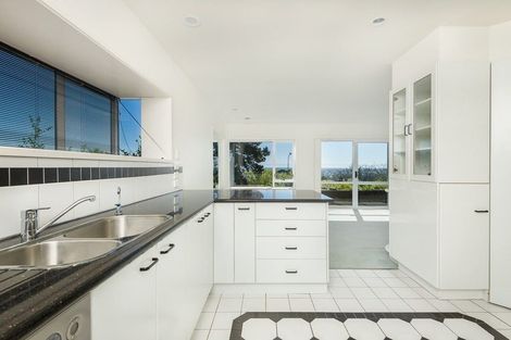 Photo of property in 1/2a Cracroft Terrace, Cashmere, Christchurch, 8022