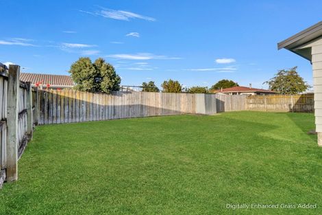 Photo of property in 32 Dahlstrom Grove, Kelvin Grove, Palmerston North, 4414