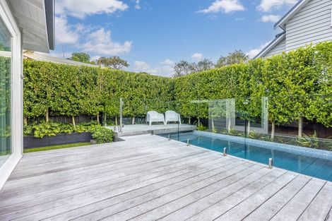 Photo of property in 16 Warwick Street, Morningside, Auckland, 1022