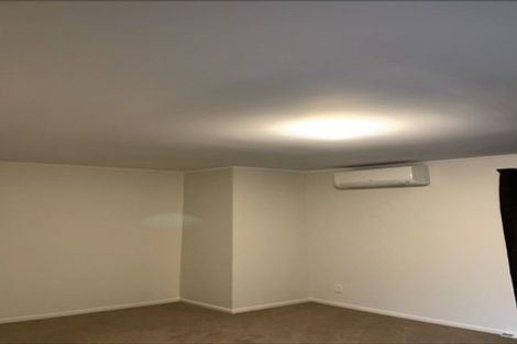 Photo of property in 20 Ewbank Place, Manurewa, Auckland, 2102