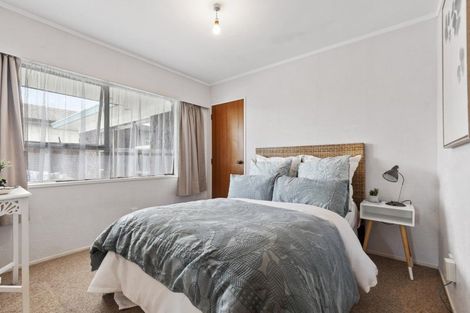 Photo of property in 11 Rippleside Place, Pahurehure, Papakura, 2113