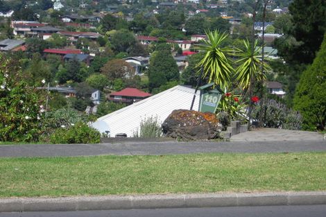 Photo of property in 140 Carlisle Road, Northcross, Auckland, 0632