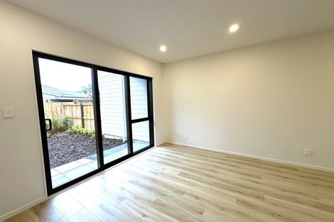 Photo of property in 55 Paetai Lane, Te Atatu Peninsula, 0610