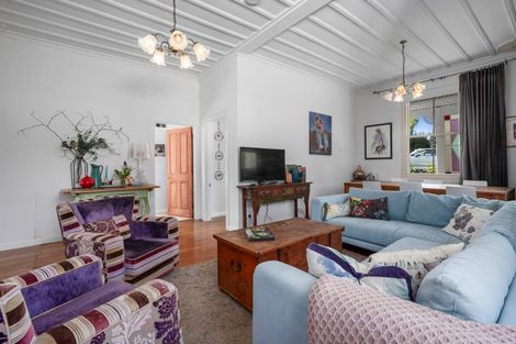 Photo of property in 1/59 Rawene Road, Birkenhead, Auckland, 0626