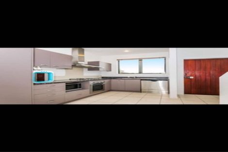 Photo of property in 25/22 Northcross Drive, Oteha, Auckland, 0632