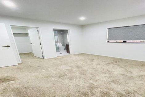 Photo of property in 1/2 Smiths Avenue, Papakura, 2110