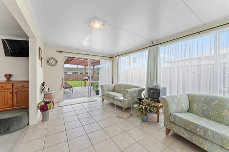 Photo of property in 3 Rimu Street, Levin, 5510