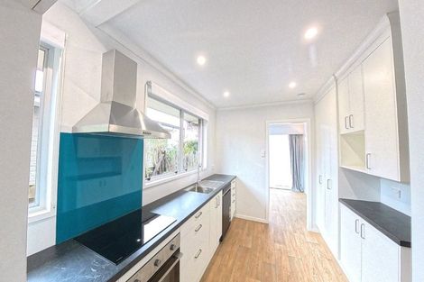 Photo of property in 11 Anaru Place, Awapuni, Palmerston North, 4412