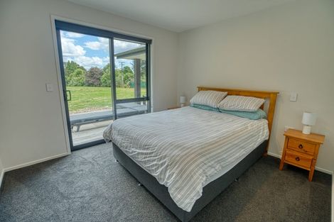 Photo of property in 5 Fairway Drive, Moana, 7872