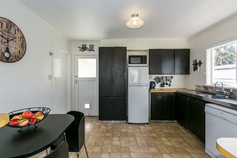 Photo of property in 6 Howard Road, Taradale, Napier, 4112