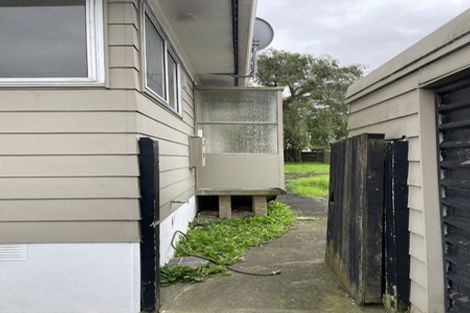 Photo of property in 28 Hinton Place, Weymouth, Auckland, 2103