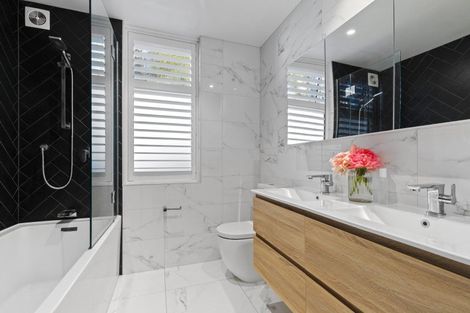 Photo of property in 243 Clevedon Kawakawa Road, Clevedon, Papakura, 2585