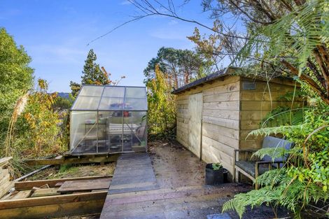 Photo of property in 27 Edelweiss Grove, Timberlea, Upper Hutt, 5018