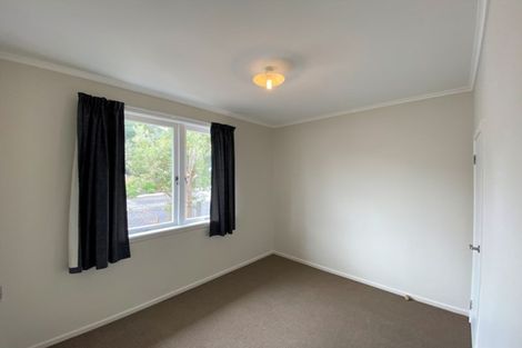 Photo of property in 4 Harding Avenue, Te Atatu South, Auckland, 0610