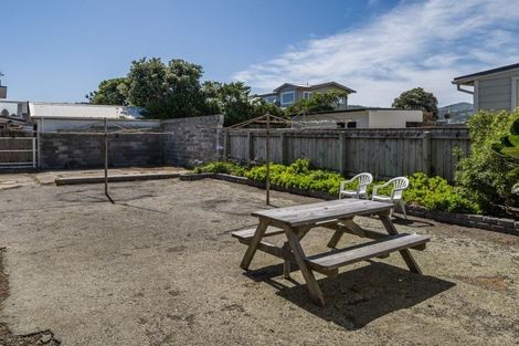 Photo of property in 1-4/193 The Esplanade, Petone, Lower Hutt, 5012