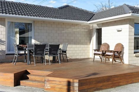 Photo of property in 1 Kingsgate Place, Burnside, Christchurch, 8053