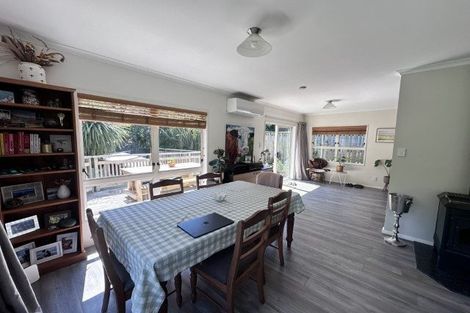 Photo of property in 2 Corlett Road, Plimmerton, Porirua, 5026